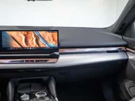 BMW i5 (2026) thumbnail 9