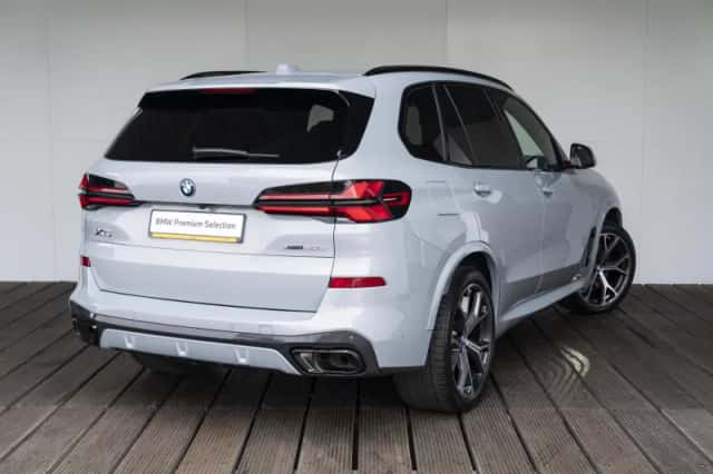 BMW X5 (2025) thumbnail 2