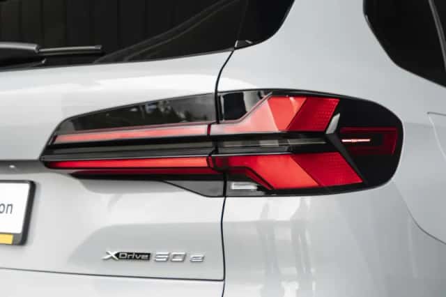 BMW X5 (2025) thumbnail 16