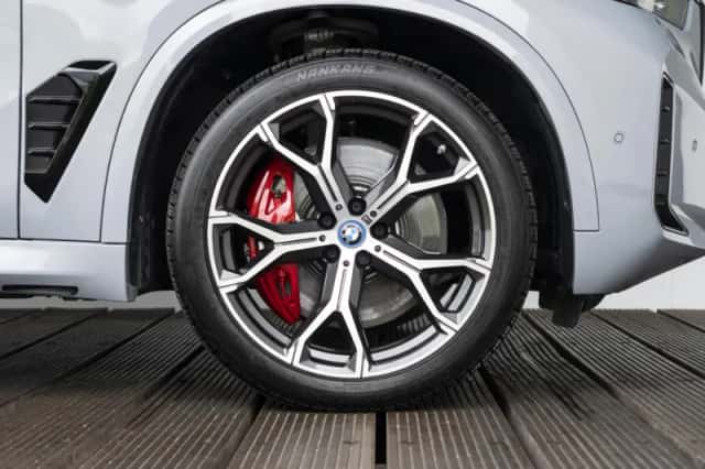 BMW X5 (2025) thumbnail 9