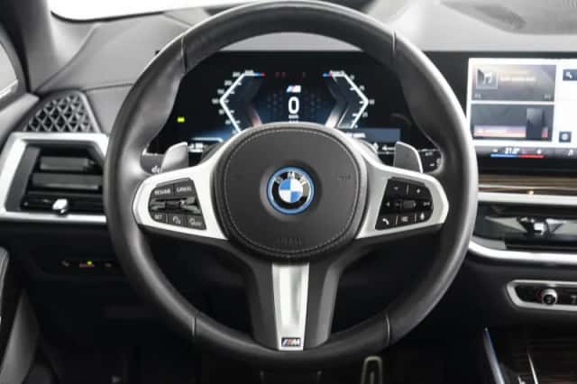 BMW X5 (2025) thumbnail 10