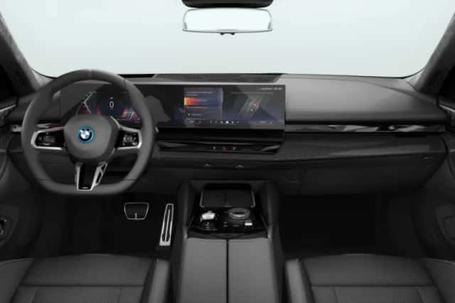 BMW i5 (2026) thumbnail 3