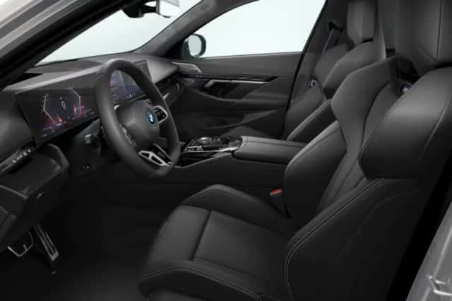 BMW i5 (2026) thumbnail 4