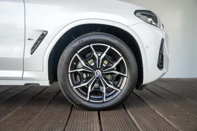 BMW X3 (2023) thumbnail 9