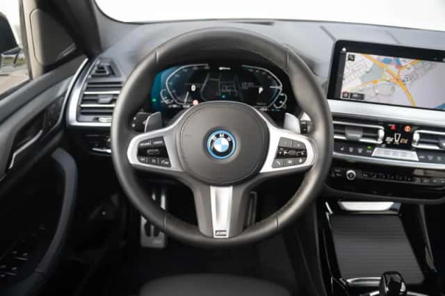 BMW X3 (2023) thumbnail 10