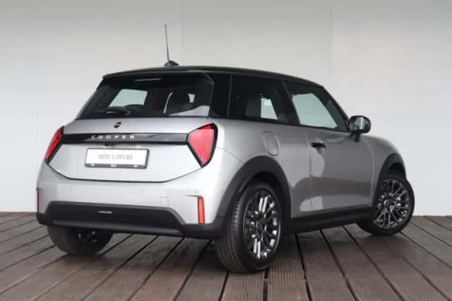 MINI Cooper (2026) thumbnail 2