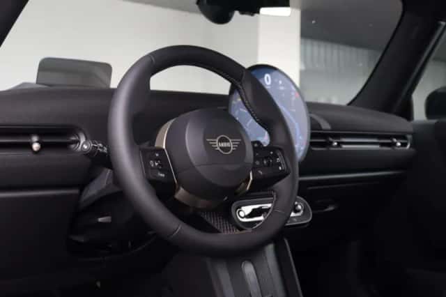 MINI Cooper (2026) thumbnail 13
