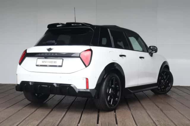 MINI Cooper (2026) thumbnail 2