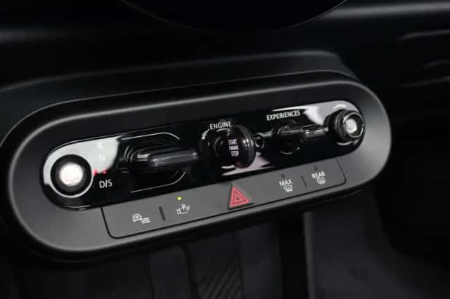 MINI Cooper (2026) thumbnail 16