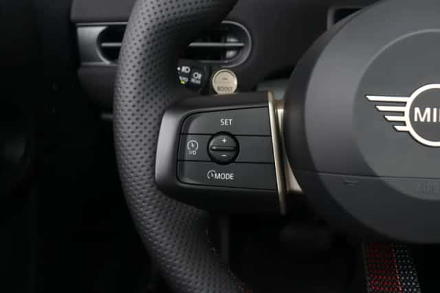 MINI Cooper (2026) thumbnail 17