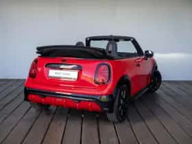 MINI Cabrio (2026) thumbnail 2