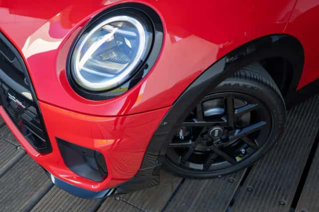 MINI Cabrio (2026) thumbnail 13