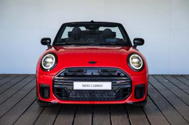 MINI Cabrio (2026) thumbnail 3