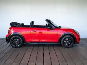 MINI Cabrio (2026) thumbnail 4