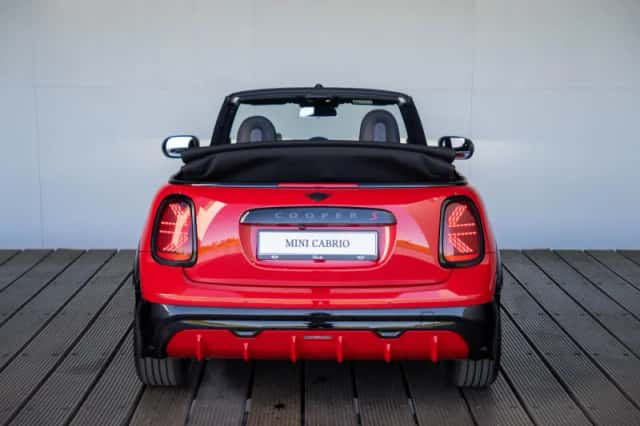 MINI Cabrio (2026) thumbnail 7
