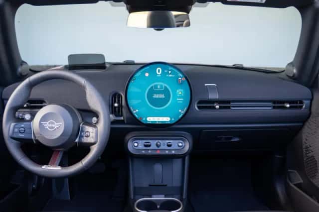 MINI Cabrio (2026) thumbnail 8