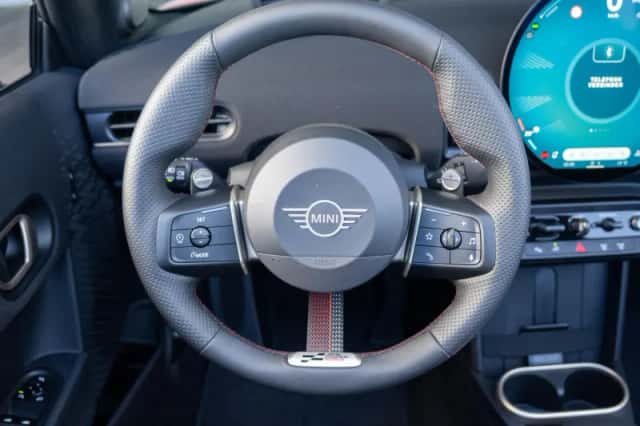 MINI Cabrio (2026) thumbnail 9