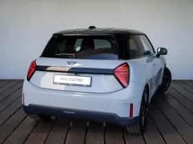 MINI Cooper (2026) thumbnail 2