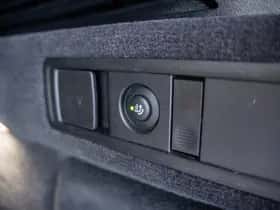 BMW X5 (2023) thumbnail 26