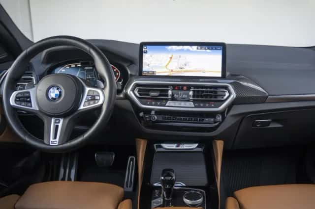 BMW X4 (2023) thumbnail 3