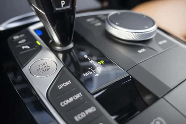 BMW X4 (2023) thumbnail 32