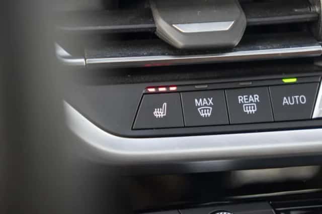 BMW X4 (2023) thumbnail 37