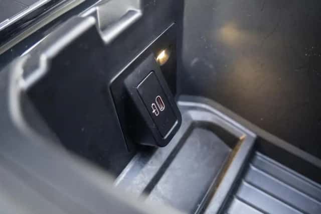 BMW X4 (2023) thumbnail 54