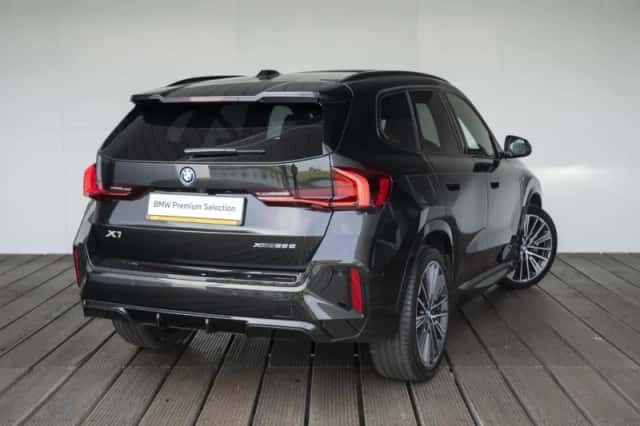 BMW X1 (2023) thumbnail 2