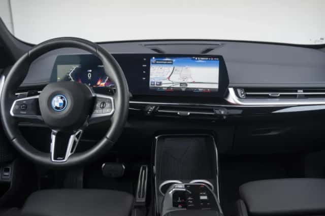 BMW X1 (2023) thumbnail 3