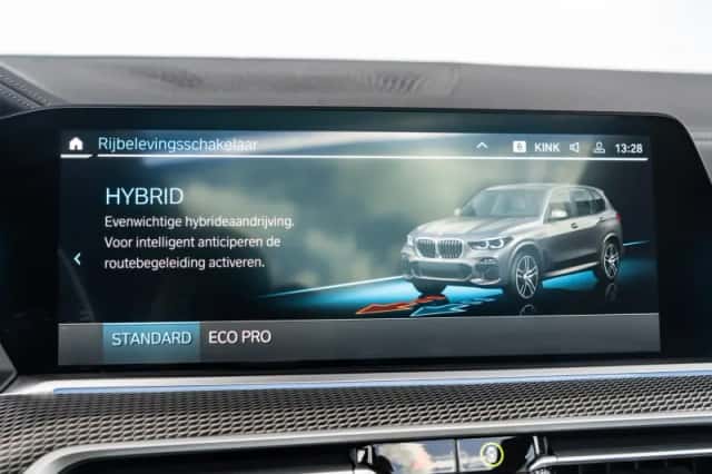 BMW X5 (2022) thumbnail 26
