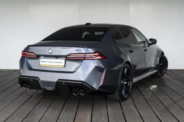 BMW M5 (2025) thumbnail 2