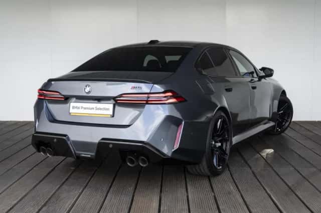 BMW M5 (2025) thumbnail 2