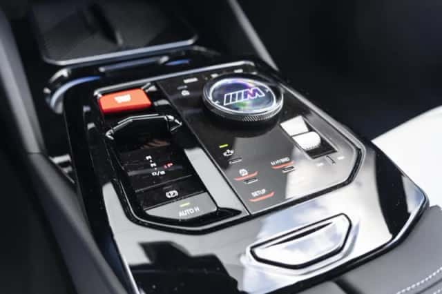 BMW M5 (2025) thumbnail 13