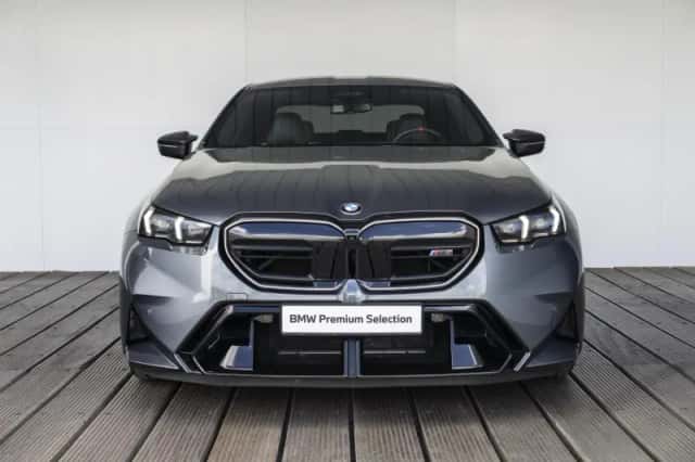 BMW M5 (2025) thumbnail 6