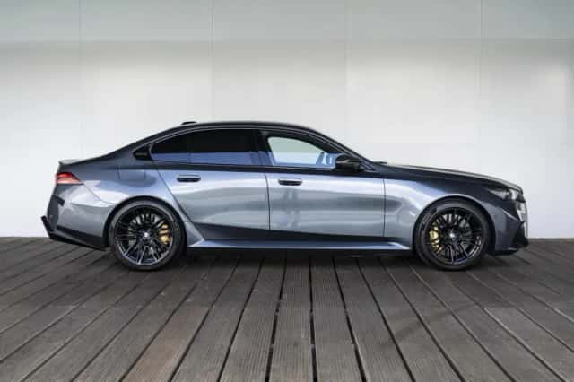 BMW M5 (2025) thumbnail 7