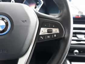 BMW i4 (2023) thumbnail 24