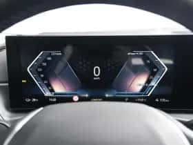 BMW i4 (2023) thumbnail 25