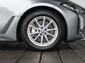 BMW i4 (2023) thumbnail 9