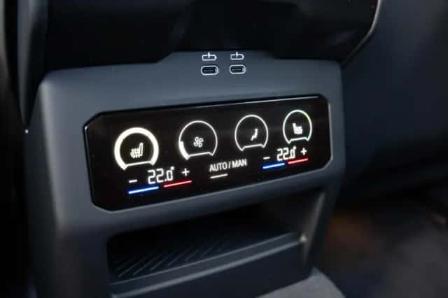 BMW i5 (2025) thumbnail 36