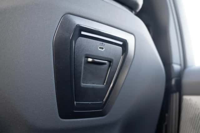 BMW i5 (2025) thumbnail 37