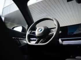 BMW i5 (2025) thumbnail 38