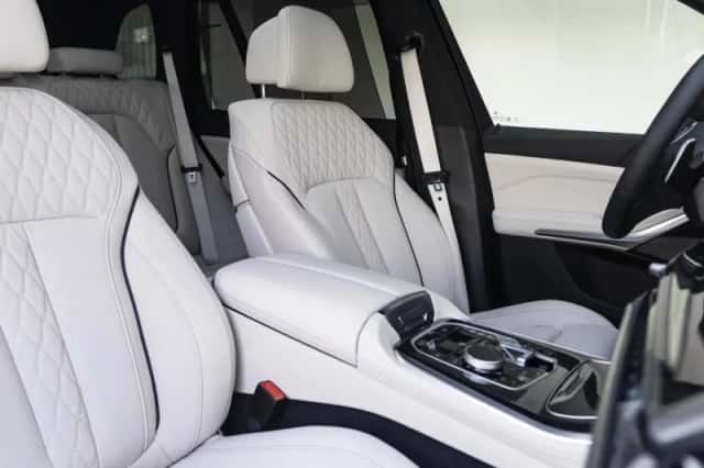 BMW X5 (2026) thumbnail 10