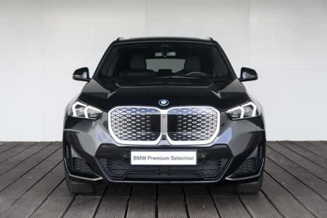 BMW iX1 (2025) thumbnail 6