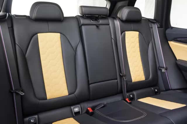 BMW X3 (2022) thumbnail 11
