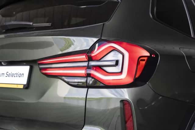 BMW X3 (2022) thumbnail 16