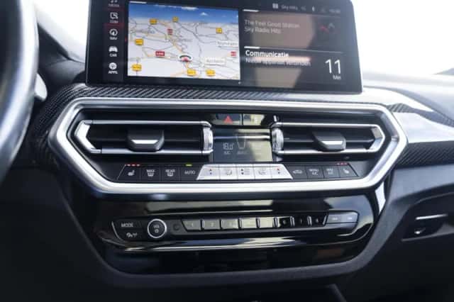 BMW X3 (2022) thumbnail 41