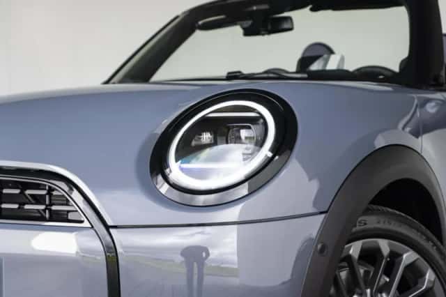 MINI Cabrio (2026) thumbnail 15