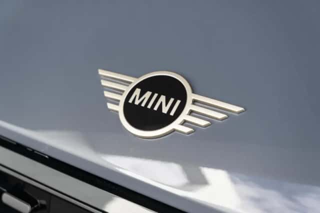 MINI Cabrio (2026) thumbnail 18
