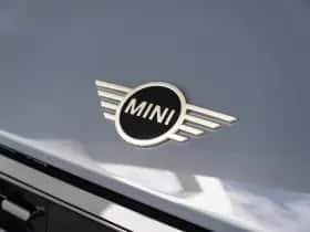 MINI Cabrio (2026) thumbnail 18