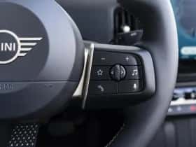 MINI Cabrio (2026) thumbnail 23